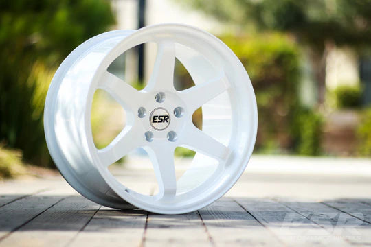 ESR WHEELS SR SERIES SR07 - GLOSS WHITE